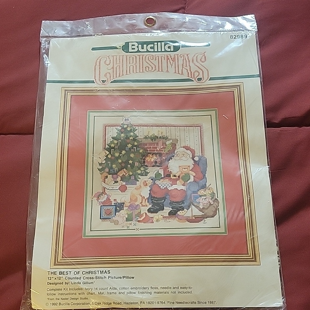 Bucilla Christmas Counted Cross Stitch Kit Santa Claus #82989 Vintage 1992
